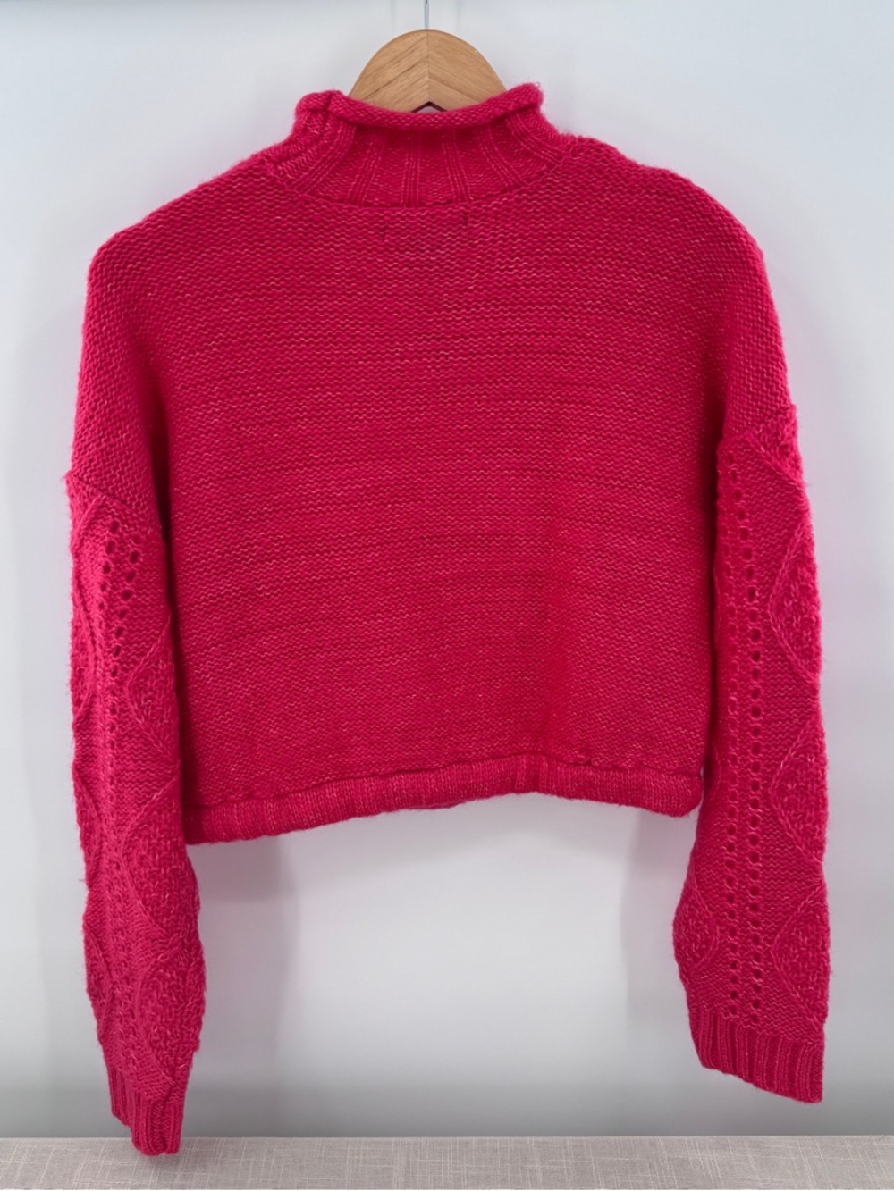 NWT Sanctuary Cable Knit Cropped Sweater Size Small Neon Pink Mock Neck Sweater - Picture 8 of 9